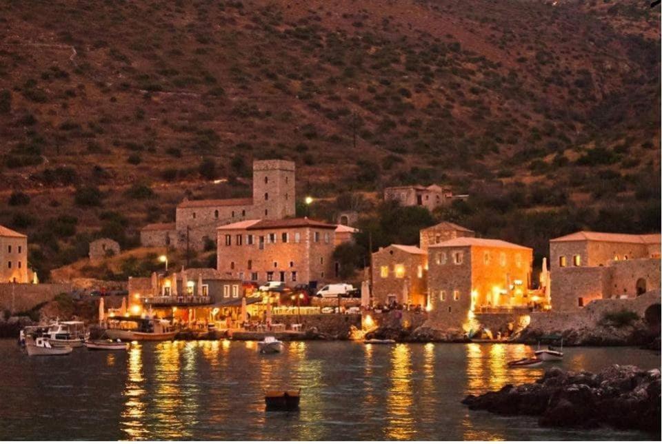 Messinian Blue Seaside Villa Kalamata Ngoại thất bức ảnh