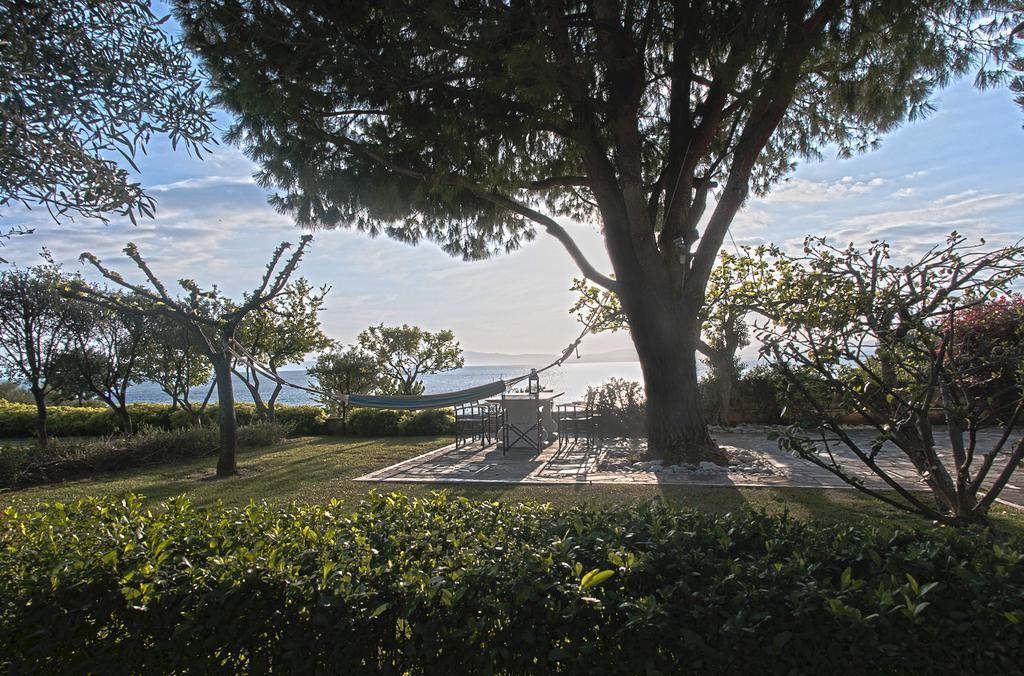 Messinian Blue Seaside Villa Kalamata Ngoại thất bức ảnh