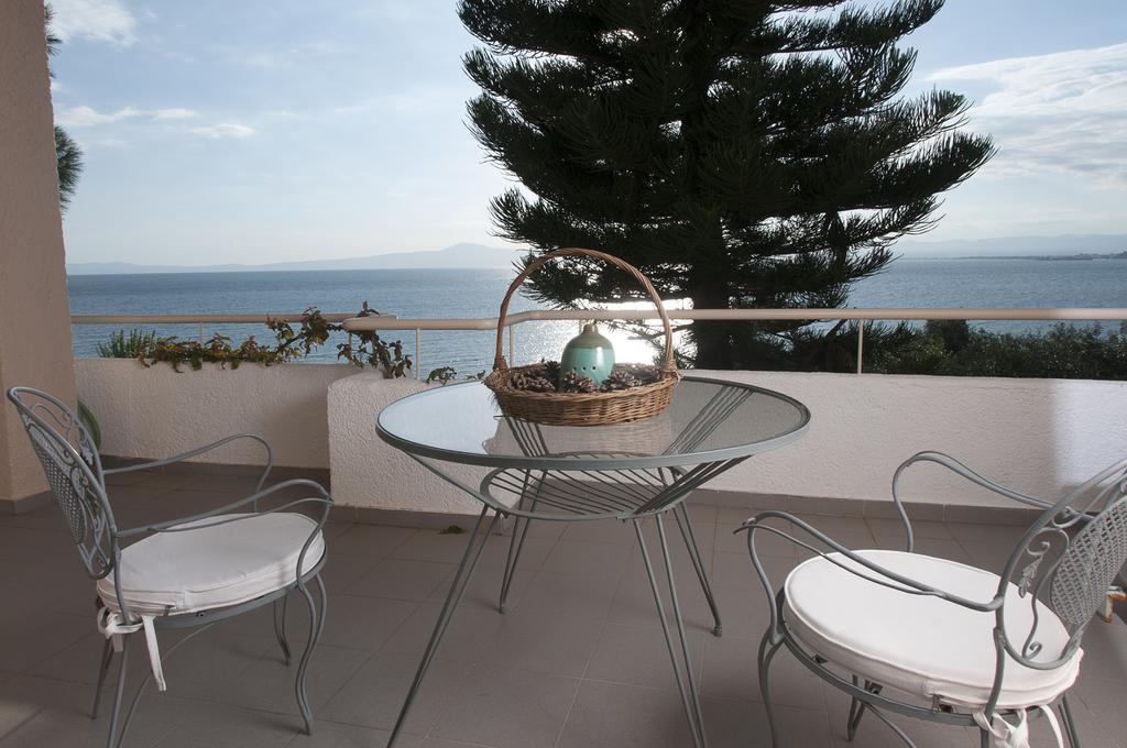Messinian Blue Seaside Villa Kalamata Ngoại thất bức ảnh