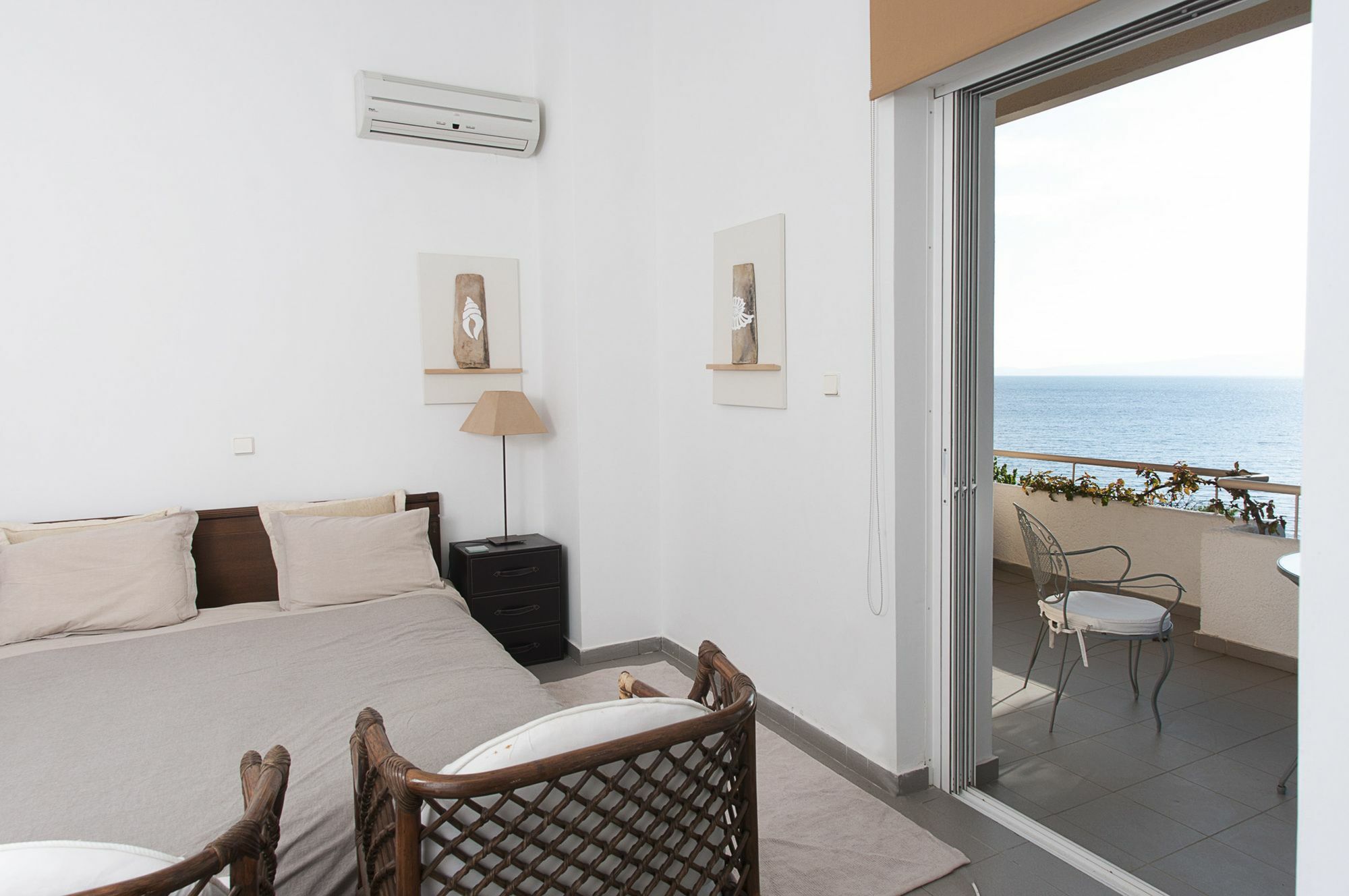 Messinian Blue Seaside Villa Kalamata Ngoại thất bức ảnh