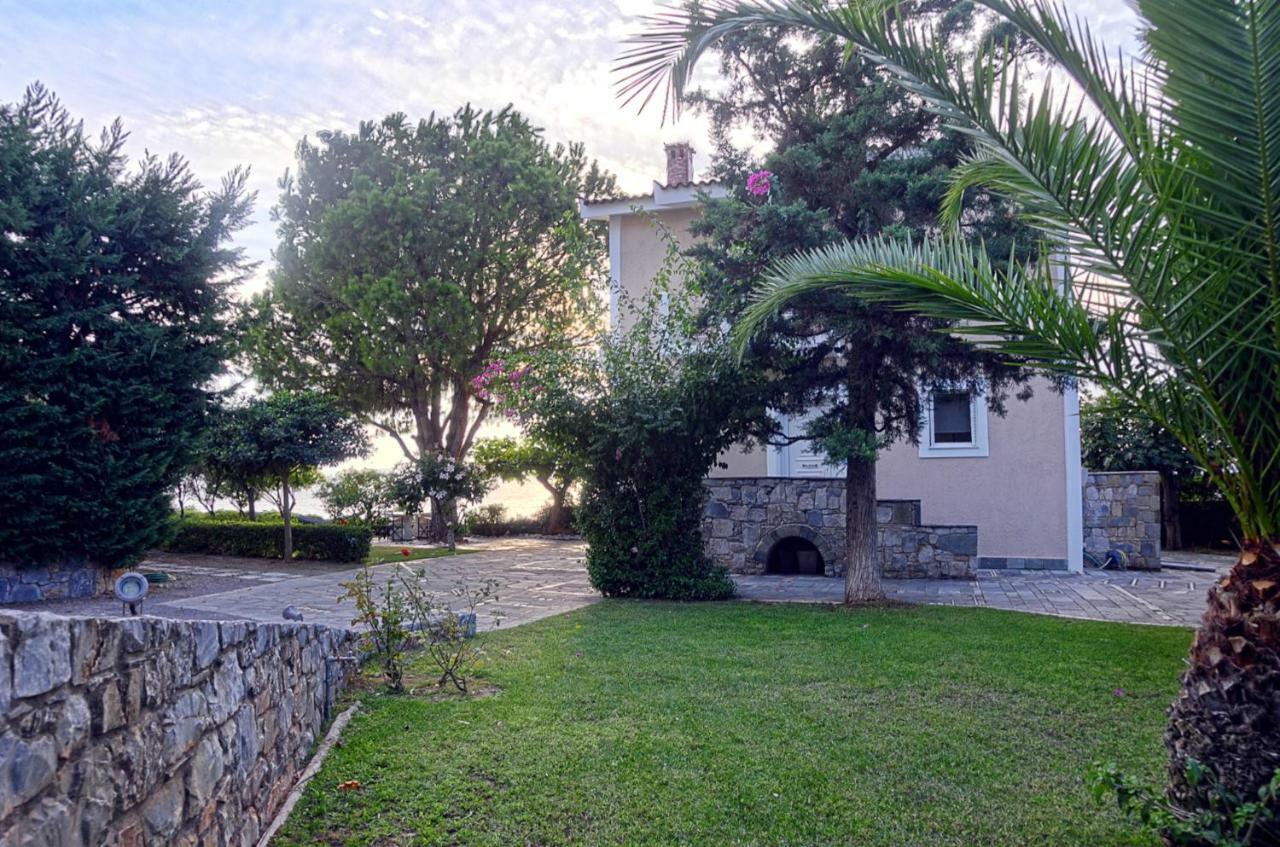 Messinian Blue Seaside Villa Kalamata Ngoại thất bức ảnh
